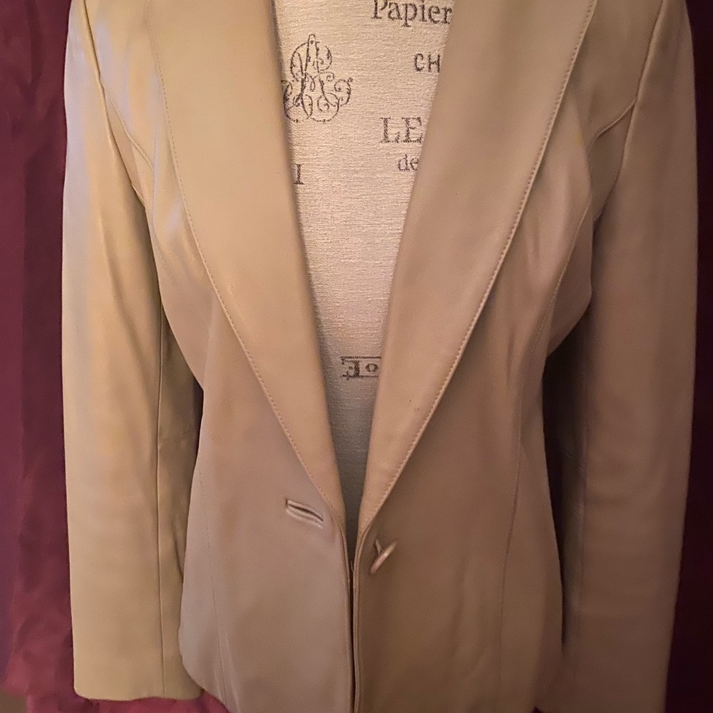 Leather jacket - Picture 2 of 3